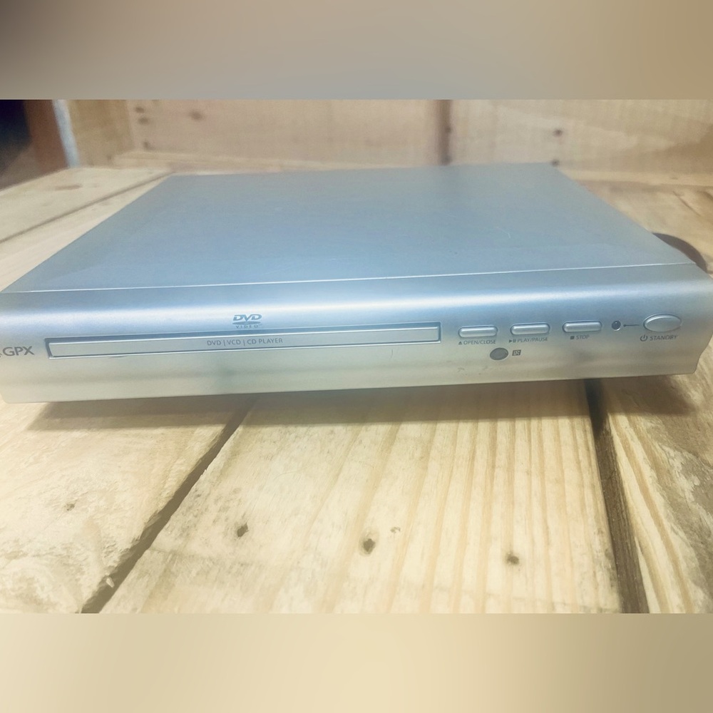 GPX DVD/CD Player Model D1816 Gray No Remote